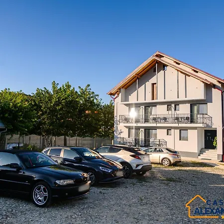 Casa Alexander 3*